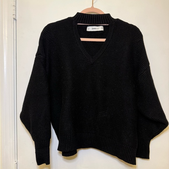 Zara Sweaters - Zara Women's V-Neck Black Knit Sweater
